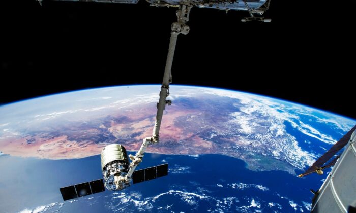 Detriti spaziali e satelliti in orbita terrestre